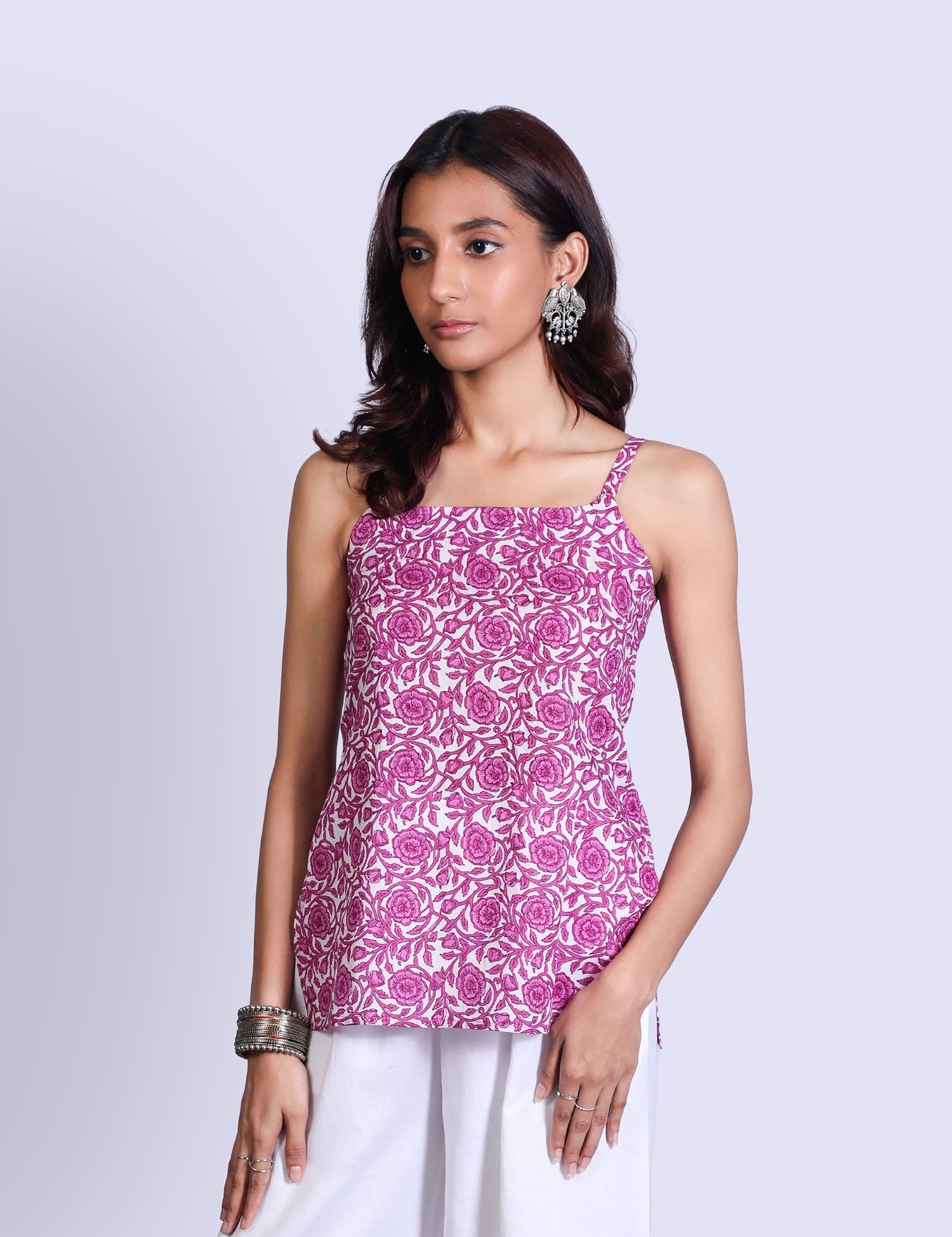 Nyla Sleeveless Short Kurti 