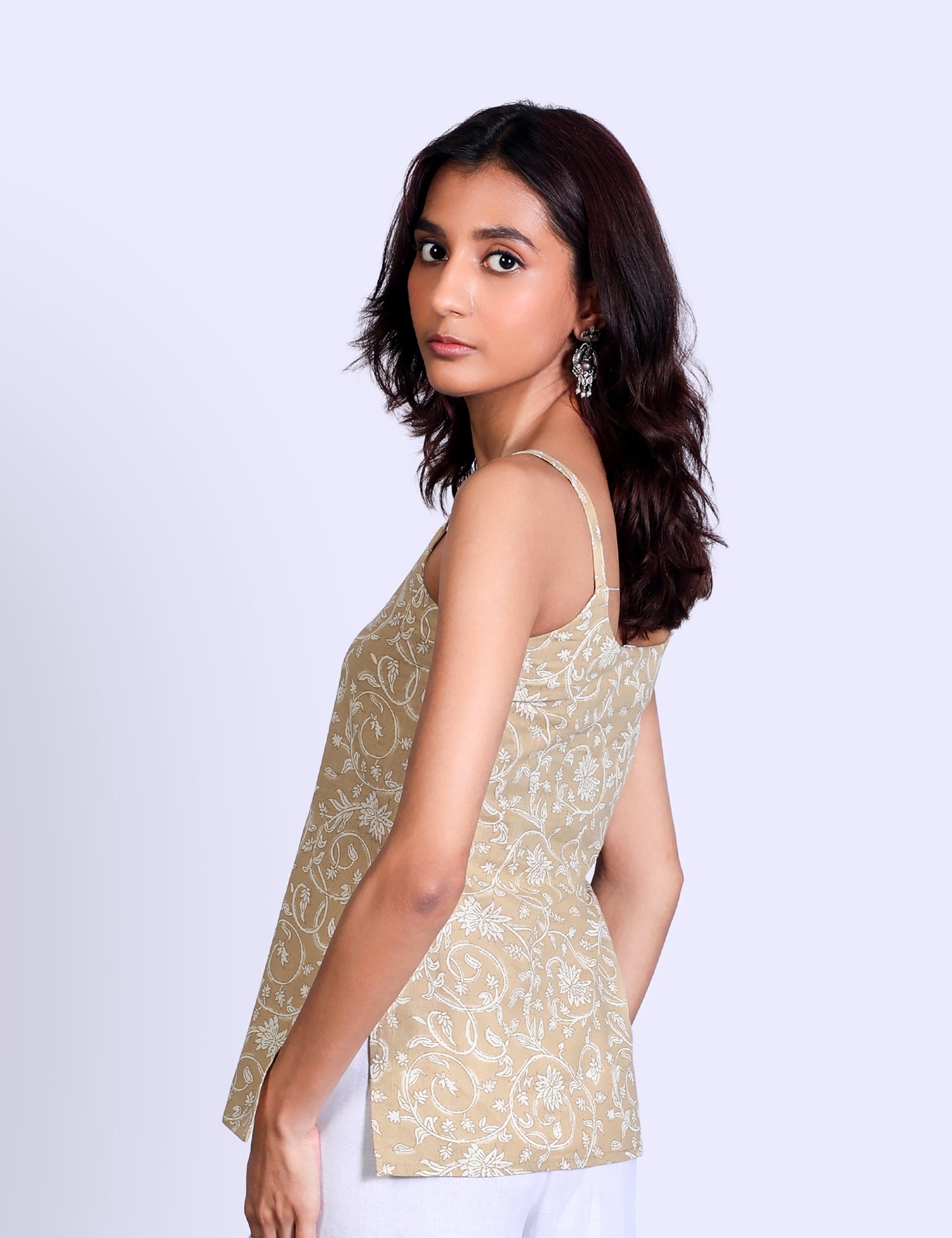 Zaira Sleeveless Short Kurti 